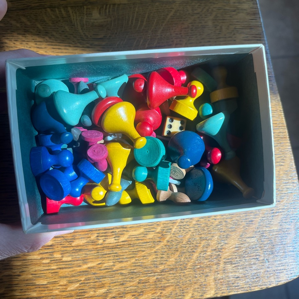 Vintage Game Sorry Wooden Game Pieces - One Lot - Picture 3 of 7